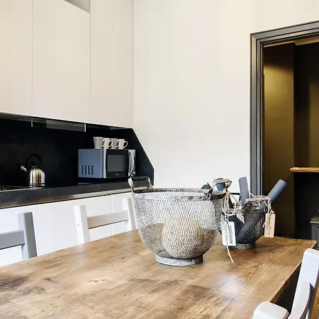 Suite11 * Como